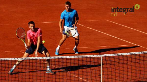 tennis court manufacturers