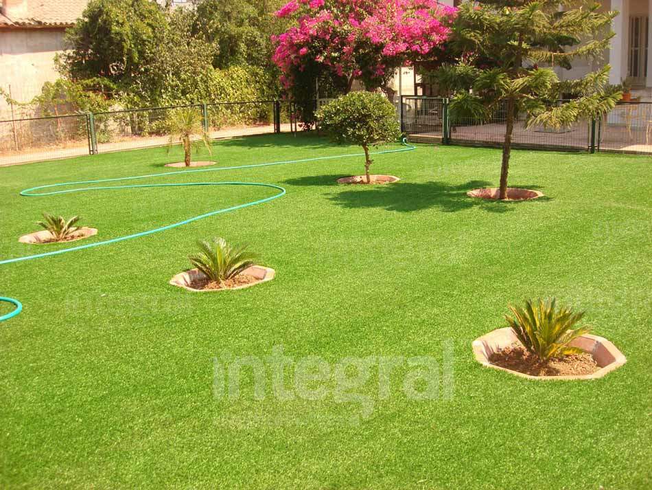 Use of Artificial Grass in Detached House Gardens!